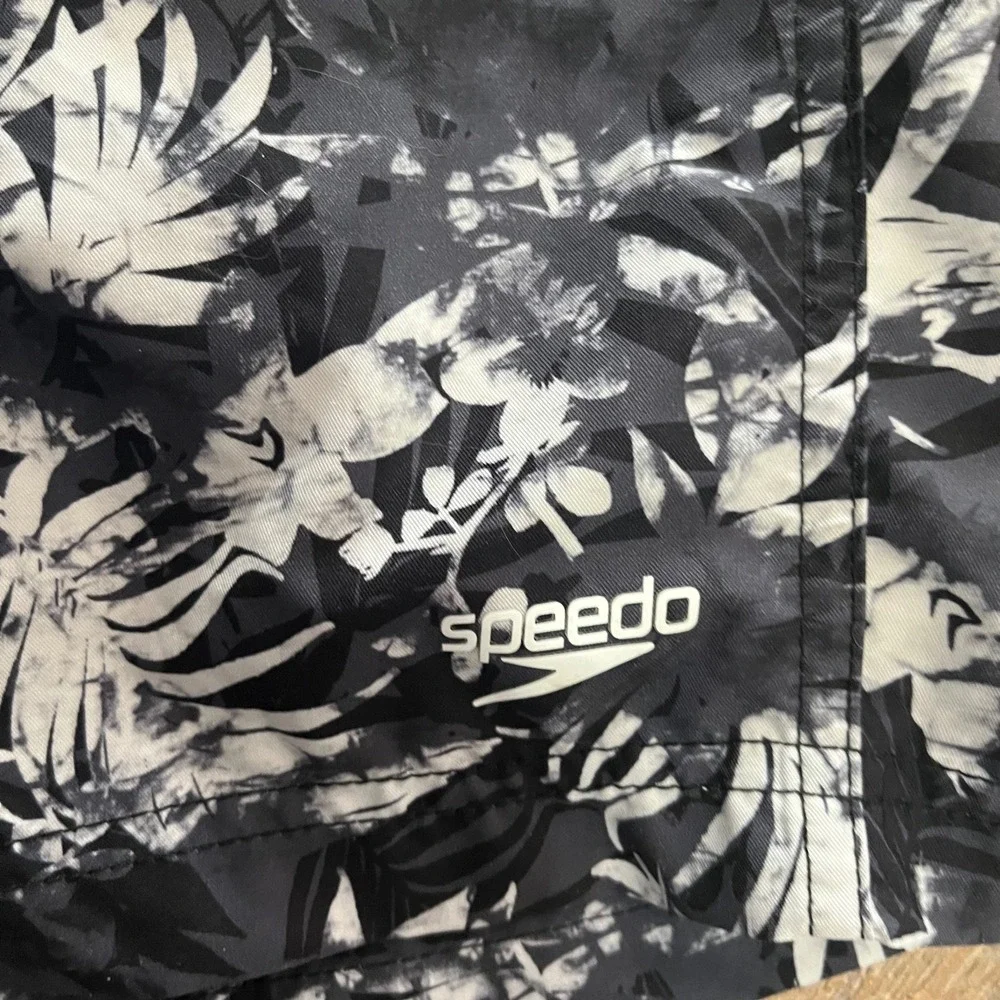 Speedo Swim Trunks Floral Print Drawstring Closure‎ XL